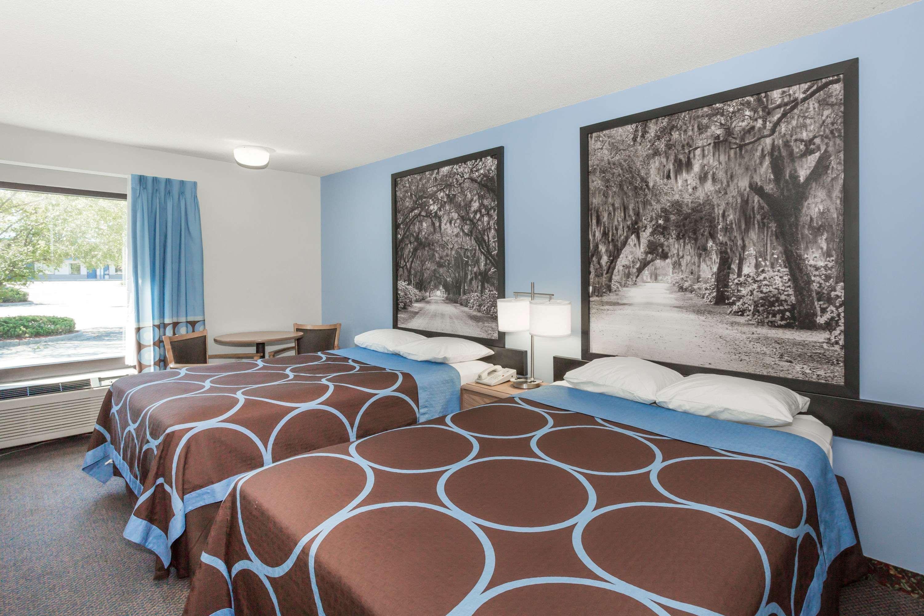 Отель Super 8 By Wyndham Valdosta Ga I-75 Экстерьер фото